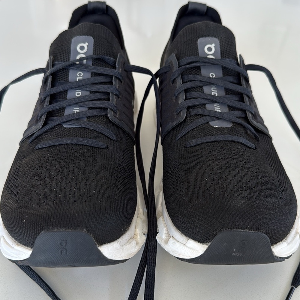 ON Running Cloudswift Trainers Sneakers Women’s Size 10.5 Black White Color - Picture 4 of 14
